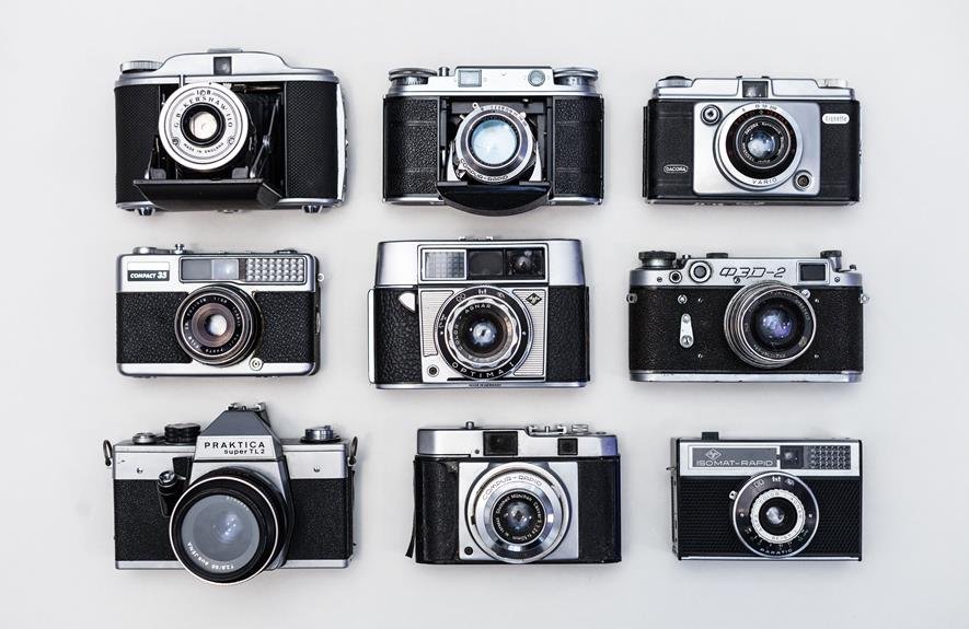 camera weight comparison traditional vs mirrorless