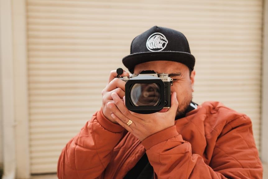 mirrorless photography accessory must haves